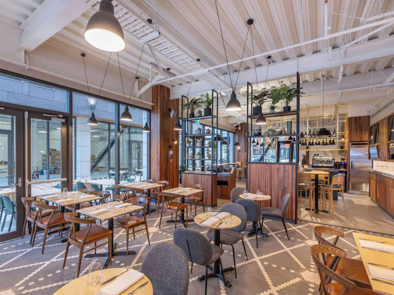 Pivot Trip small-group New Zealand tour for gay men — Luxury Hotel